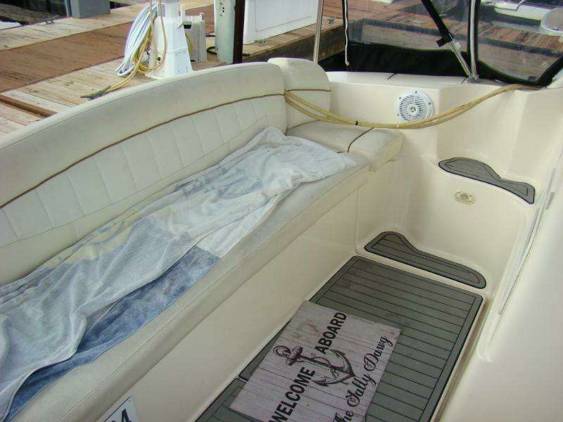 37ft Rinker Yacht For Sale