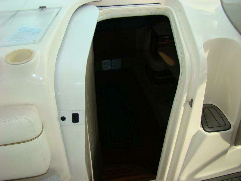 37ft Rinker Yacht For Sale