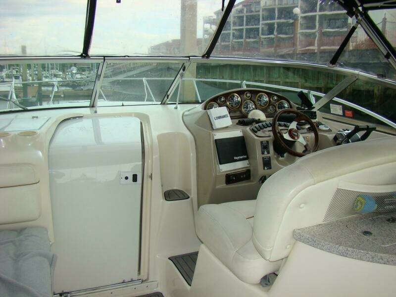 37ft Rinker Yacht For Sale