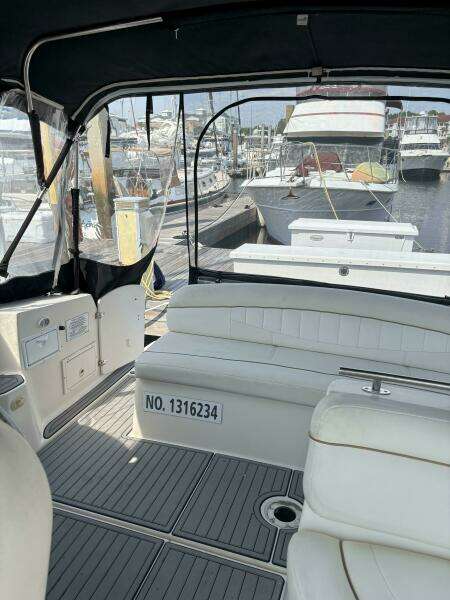 37ft Rinker Yacht For Sale