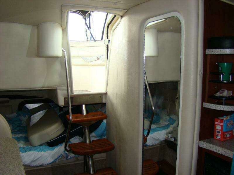 37ft Rinker Yacht For Sale
