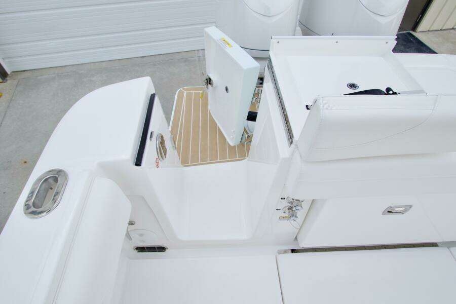 On Order 25ft Regulator Yacht For Sale