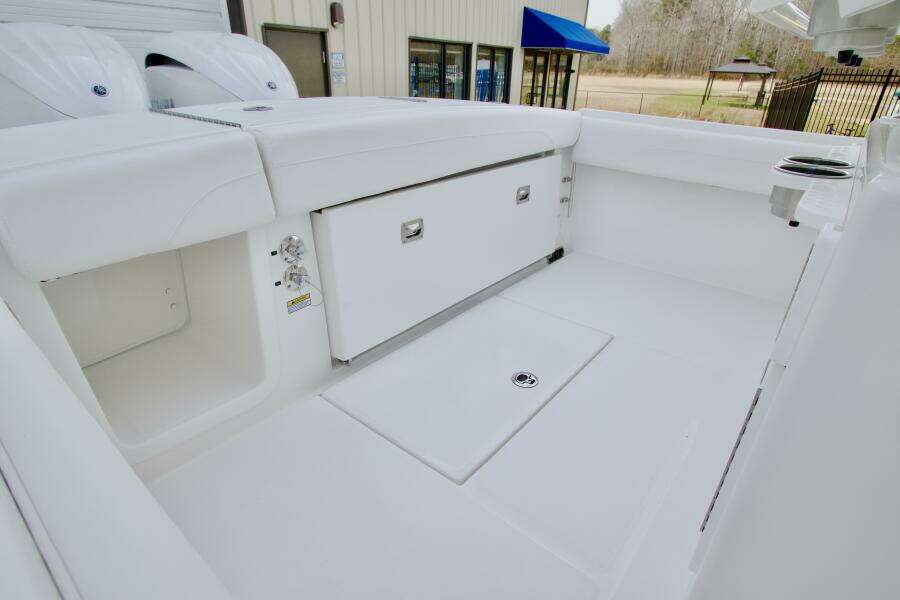 On Order 25ft Regulator Yacht For Sale