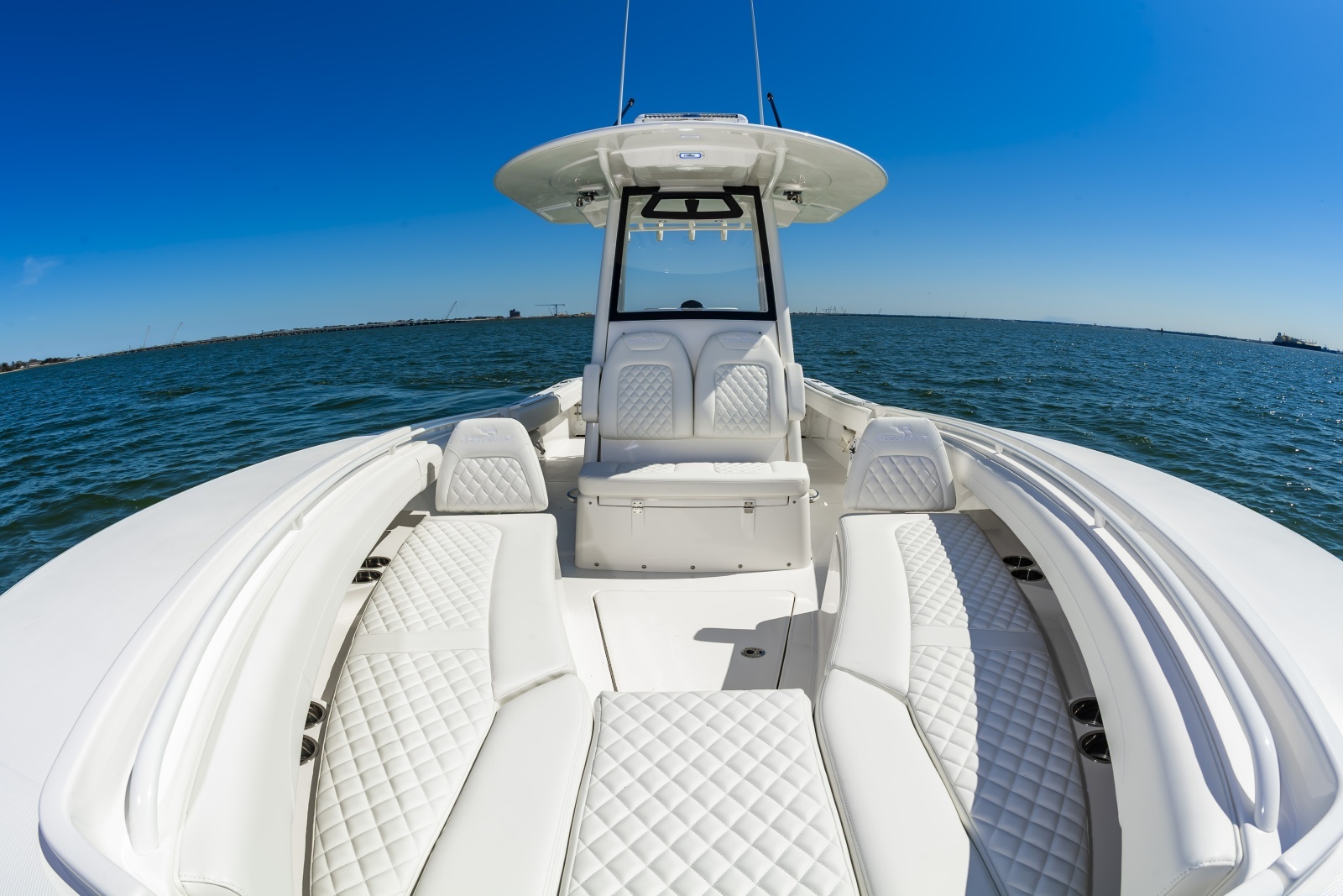 25Regulator2026Hull352_026