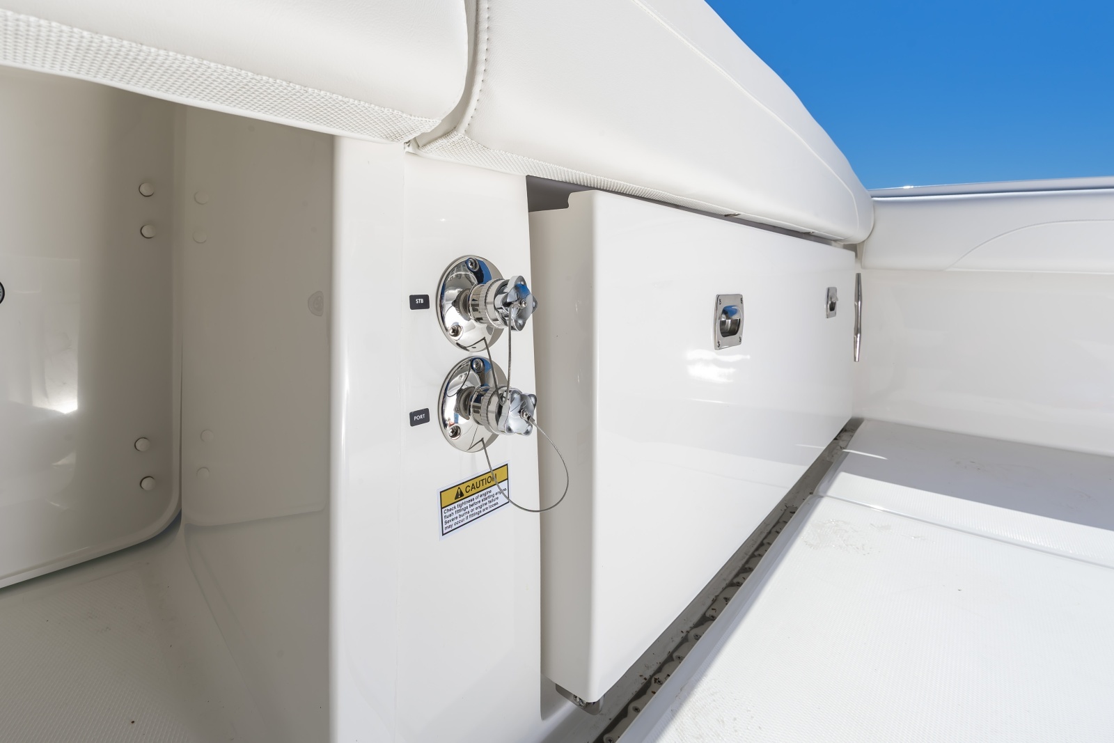 25Regulator2026Hull352_020