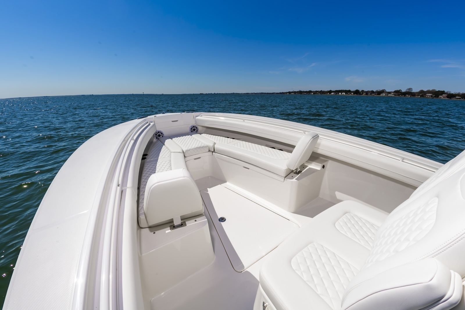 25Regulator2026Hull352_028
