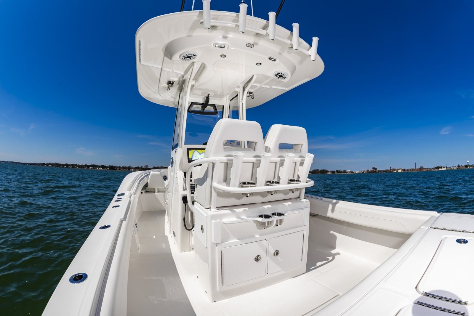 25Regulator2026Hull352_023