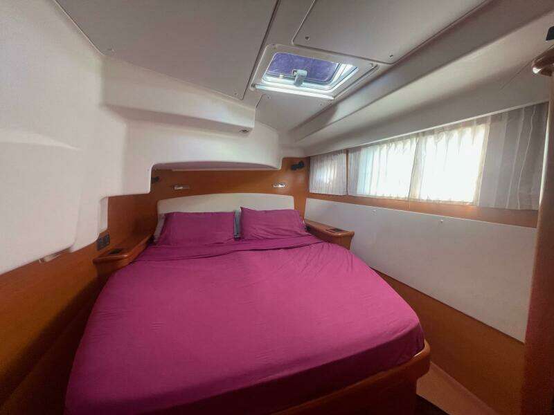 Caelestis 44ft Lagoon Yacht For Sale