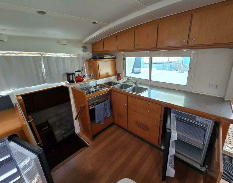 Caelestis 44ft Lagoon Yacht For Sale