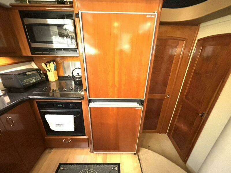Joyce Marie 46ft Carver Yacht For Sale