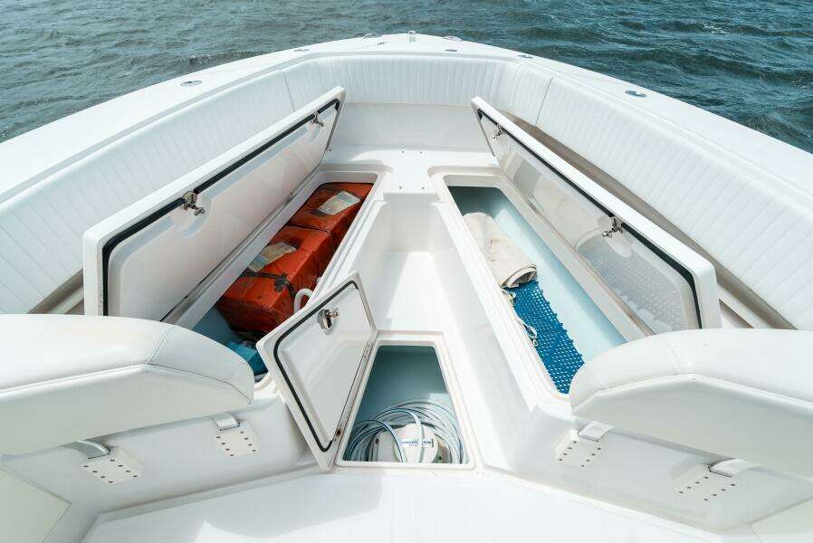 34ft Jupiter Yacht For Sale