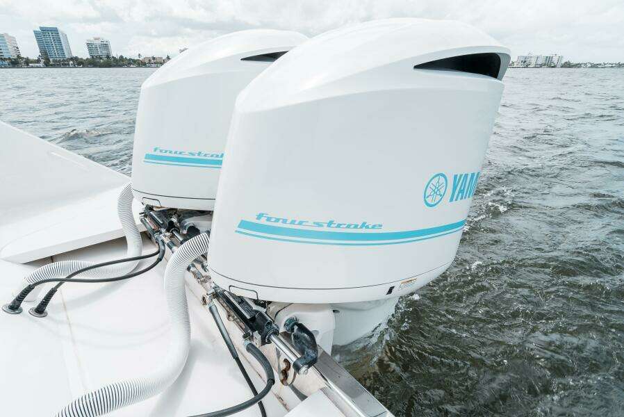 34ft Jupiter Yacht For Sale