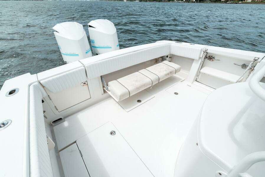 34ft Jupiter Yacht For Sale