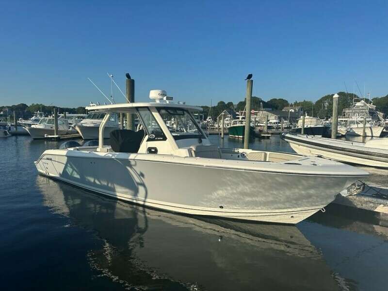32ft Pursuit Yacht For Sale