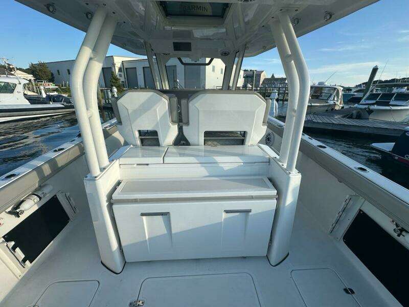 32ft Pursuit Yacht For Sale