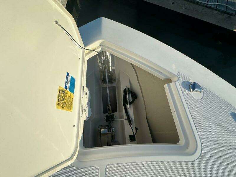 32ft Pursuit Yacht For Sale