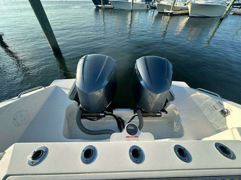 32ft Pursuit Yacht For Sale