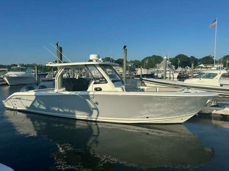 32ft Pursuit Yacht For Sale