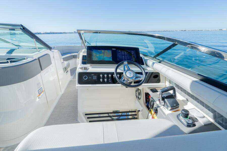 31ft Sea Ray Yacht For Sale