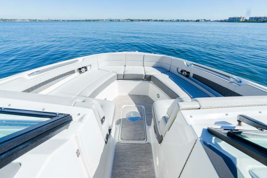 31ft Sea Ray Yacht For Sale