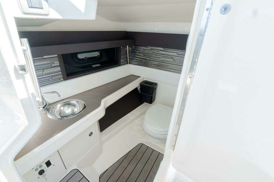 31ft Sea Ray Yacht For Sale