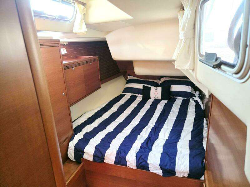 Starboard Aft Berth