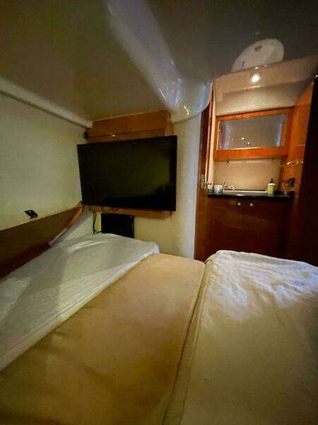44ft Regal Yacht For Sale