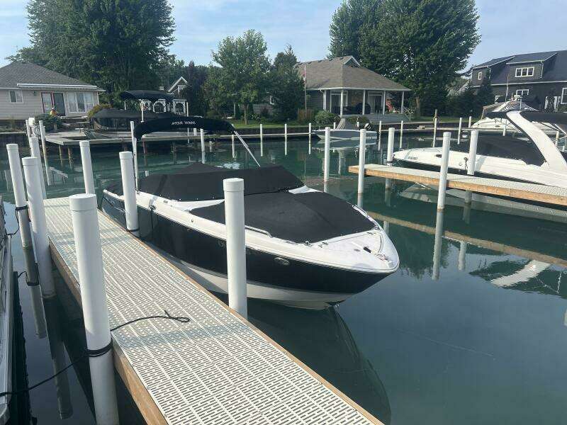 26ft Four Winns Yacht For Sale
