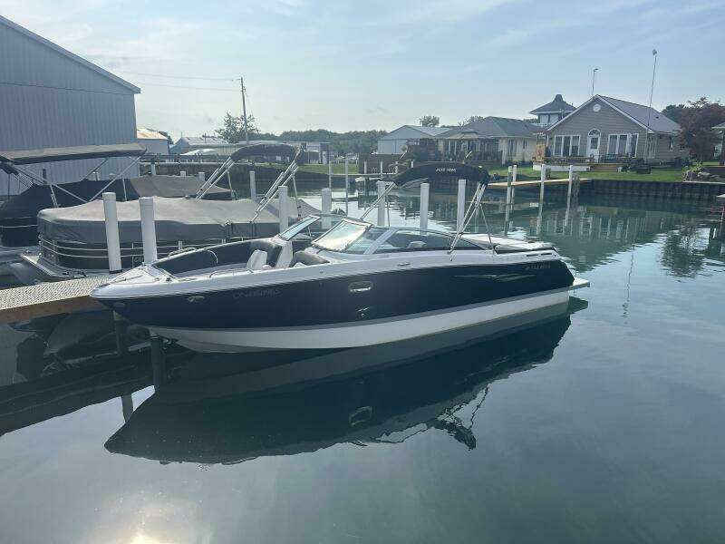 26ft Four Winns Yacht For Sale