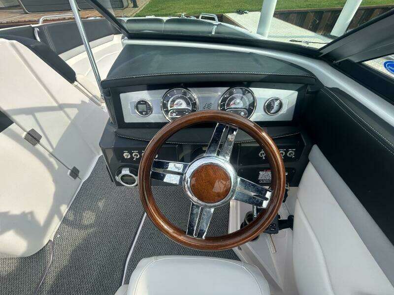 26ft Four Winns Yacht For Sale