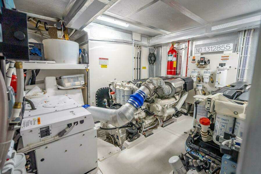 MAN CAVE 50ft Maritimo Yacht For Sale