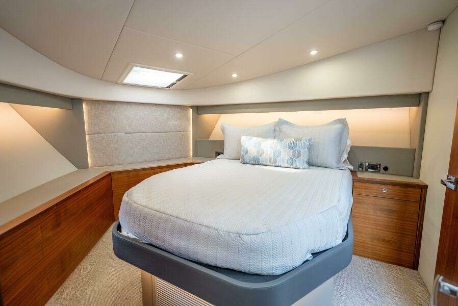 MAN CAVE 50ft Maritimo Yacht For Sale