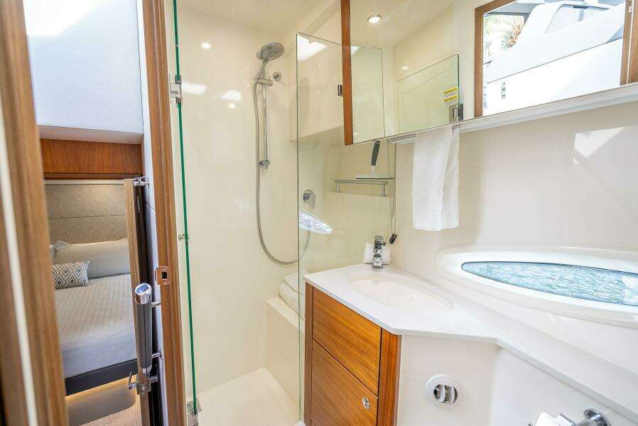 MAN CAVE 50ft Maritimo Yacht For Sale