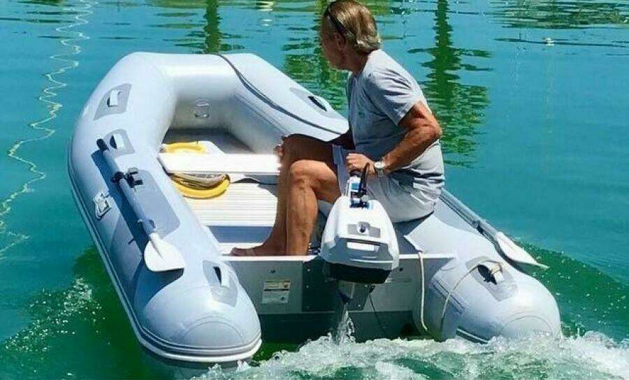 2002 Riviera 40 Flybridge - SKIESTA - Achilles Dinghy