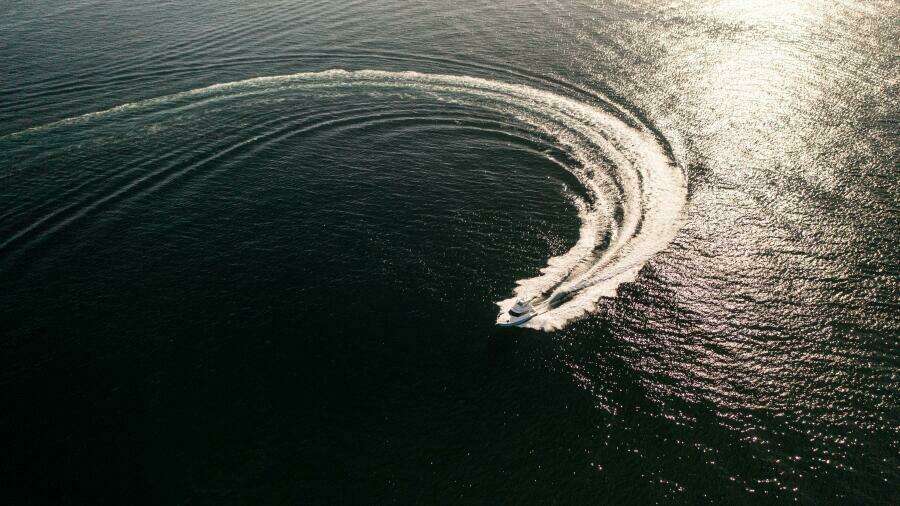 2002 Riviera 40 Flybridge - SKIESTA