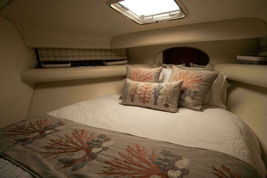 2002 Riviera 40 Flybridge - SKIESTA - Stateroom