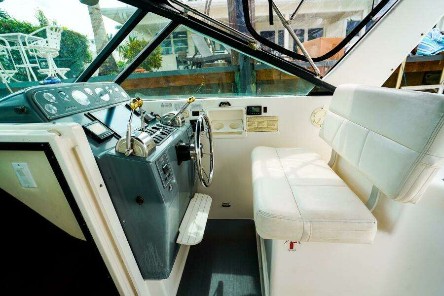 REEF FIN ANCE 29ft Tiara Yachts Yacht For Sale