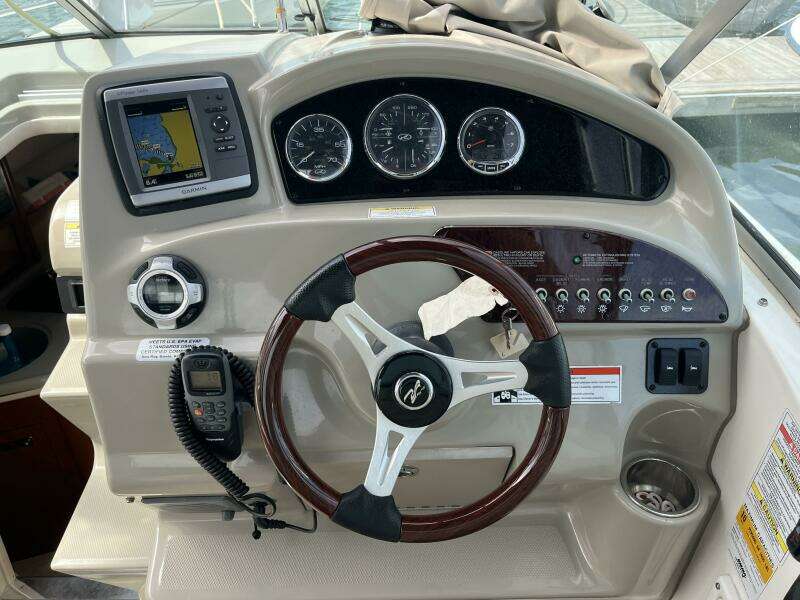 24ft Sea Ray Yacht For Sale