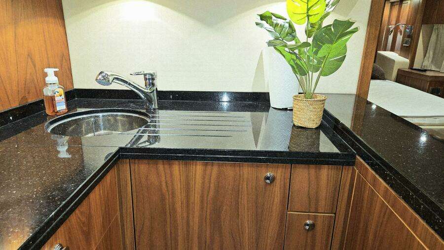 Far Niente 53ft Sunseeker Yacht For Sale