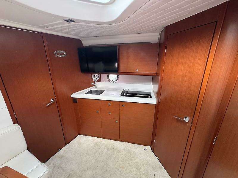38ft Beneteau Yacht For Sale