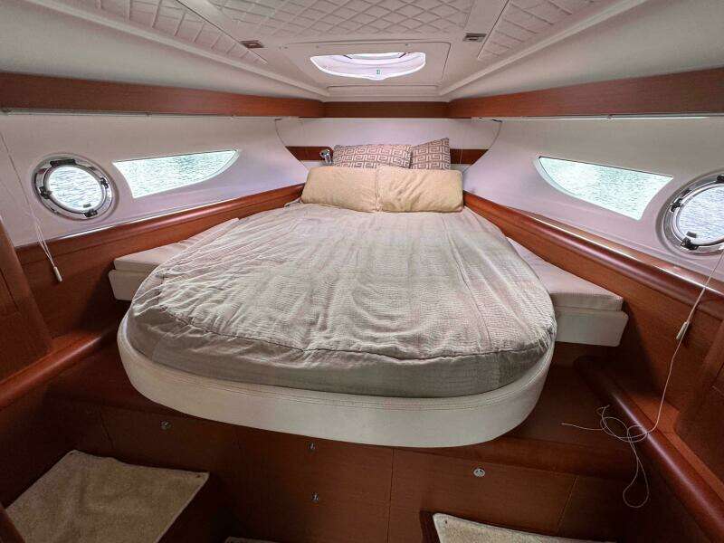 38ft Beneteau Yacht For Sale