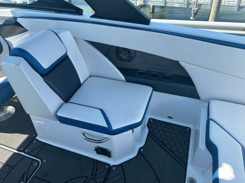 255ft Scarab Yacht For Sale