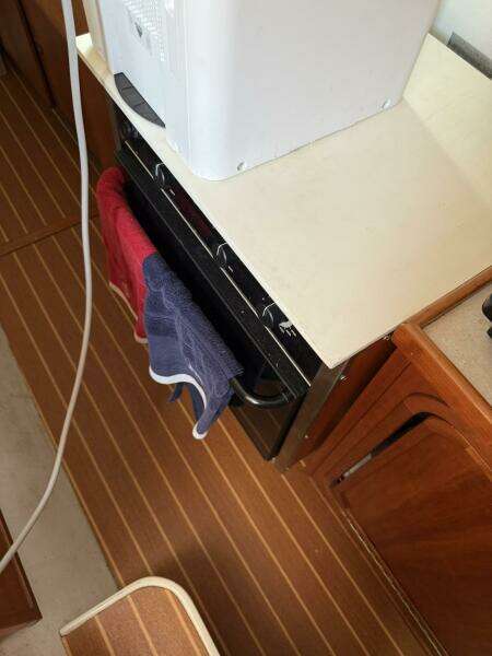 JOYRIDE 32ft TomCat Yacht For Sale