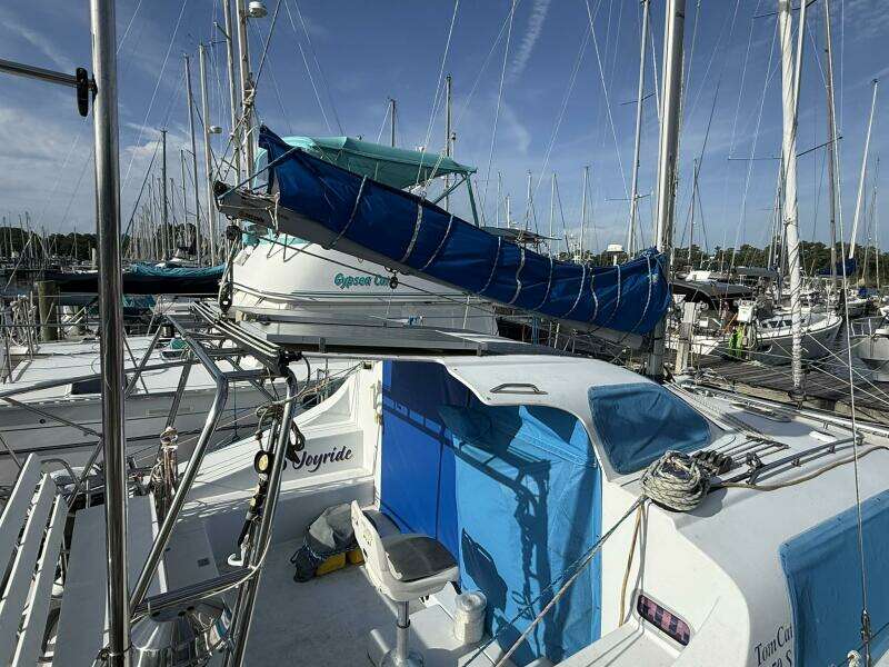 JOYRIDE 32ft TomCat Yacht For Sale
