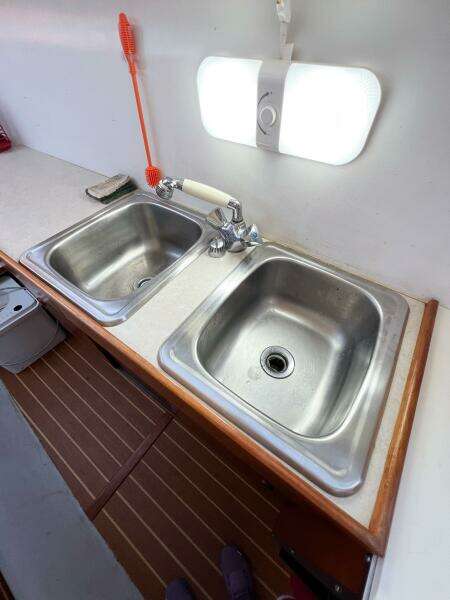 JOYRIDE 32ft TomCat Yacht For Sale