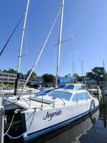 JOYRIDE 32ft TomCat Yacht For Sale