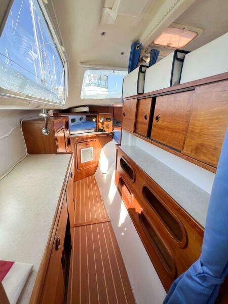 JOYRIDE 32ft TomCat Yacht For Sale