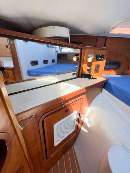 JOYRIDE 32ft TomCat Yacht For Sale