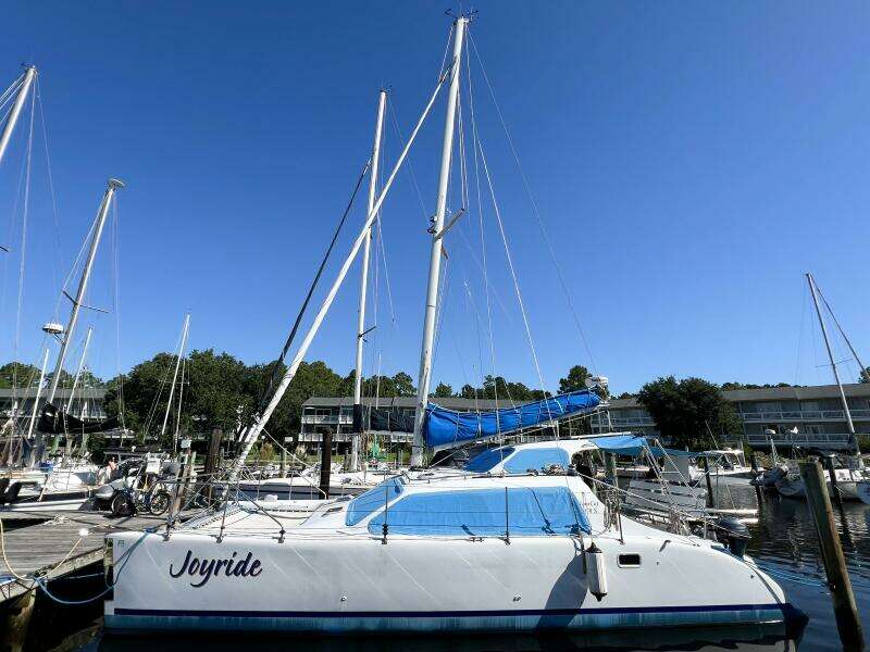 JOYRIDE 32ft TomCat Yacht For Sale