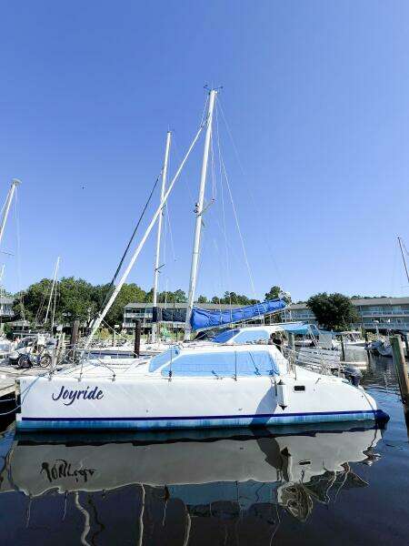 JOYRIDE 32ft TomCat Yacht For Sale